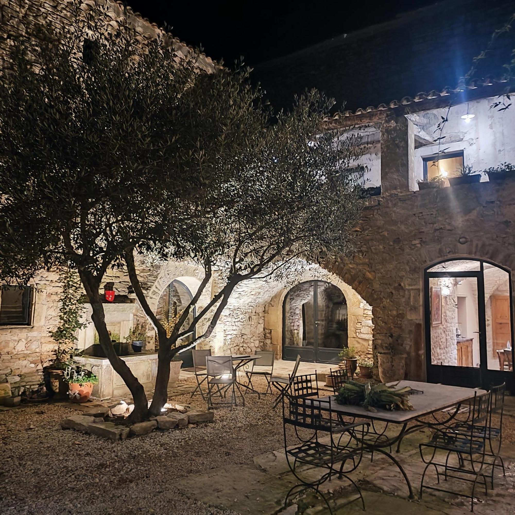 Hotel Magnanerie De Sainte Croix Extérieur photo